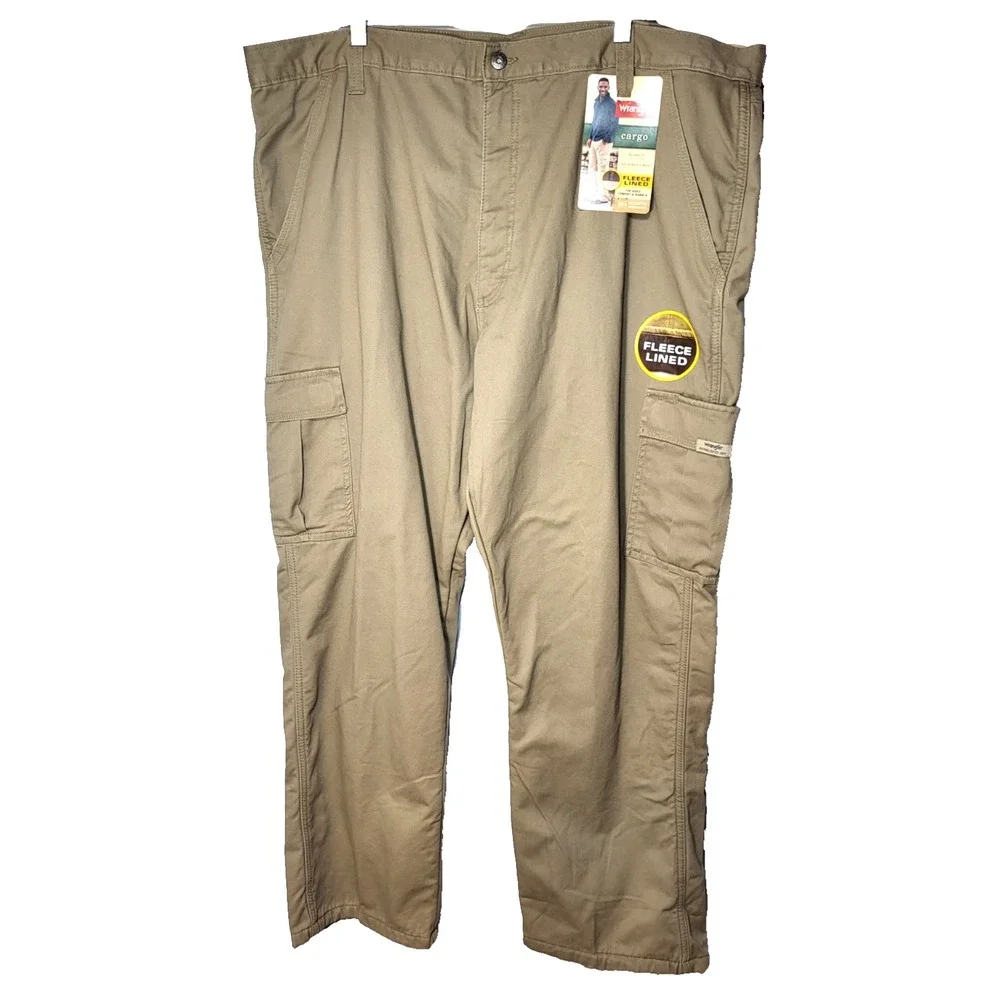 NWT Wrangler Fleece Lined Cargo Pants Men's 42x30 Khaki Tan‎ Relaxed Fit Cotton